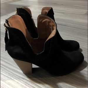 Qupid Black Suede Booties